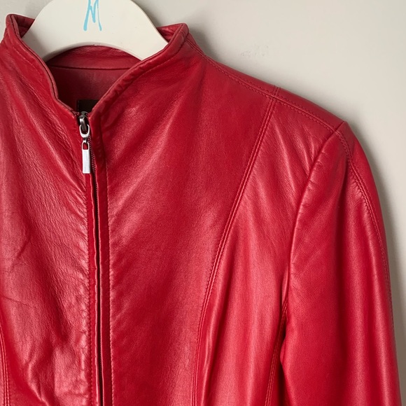 Danier deep red XS leather blazer - Picture 6 of 15